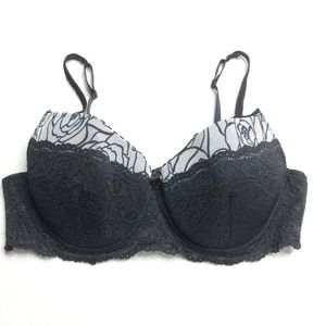 Delta Burke Women's Lace Two Tone Bra Size 40C